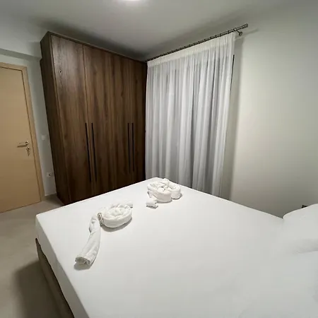 Hasi Two Bedroom Duplex * 네아 모우다니아