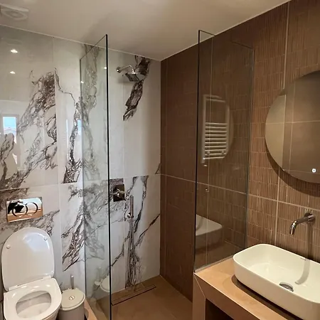 Hasi Two Bedroom Duplex 아파트 네아 모우다니아