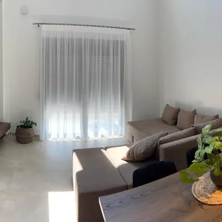 Hasi Two Bedroom Duplex アパート ネア・ムダニア