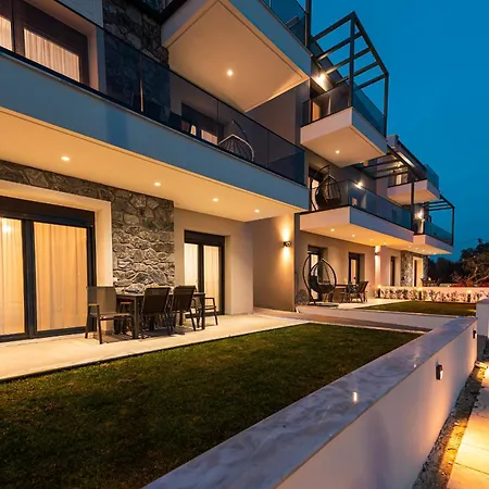Hasi Two Bedroom Duplex Nea Moudania