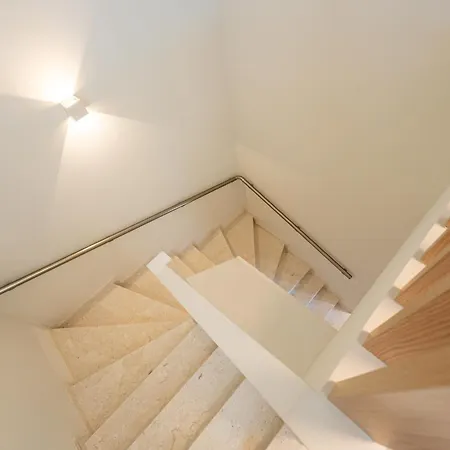 Hasi Two Bedroom Duplex Lejlighed