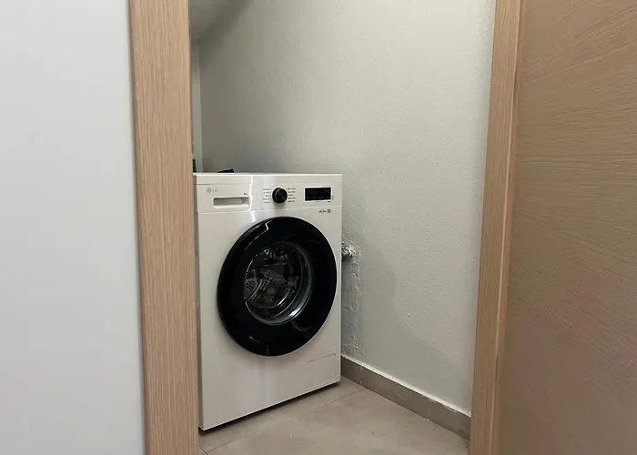 Hasi Two Bedroom Duplex アパート ネア・ムダニア